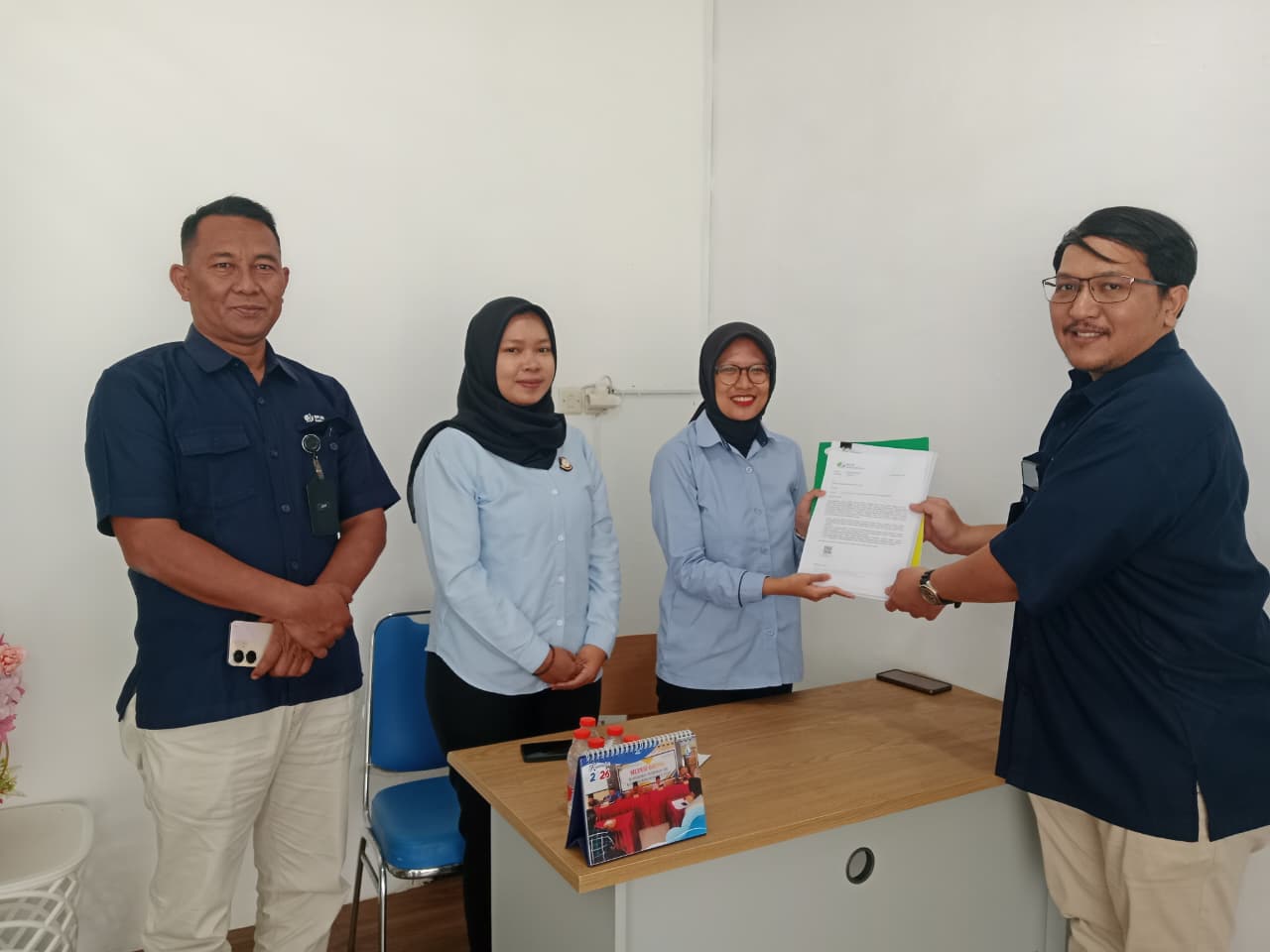 Penyerahan Surat Kuasa Khusus antara Jaksa Pengacara Negara dengan BPJS Ketenagakerjaan Kantor Cabang Tegal