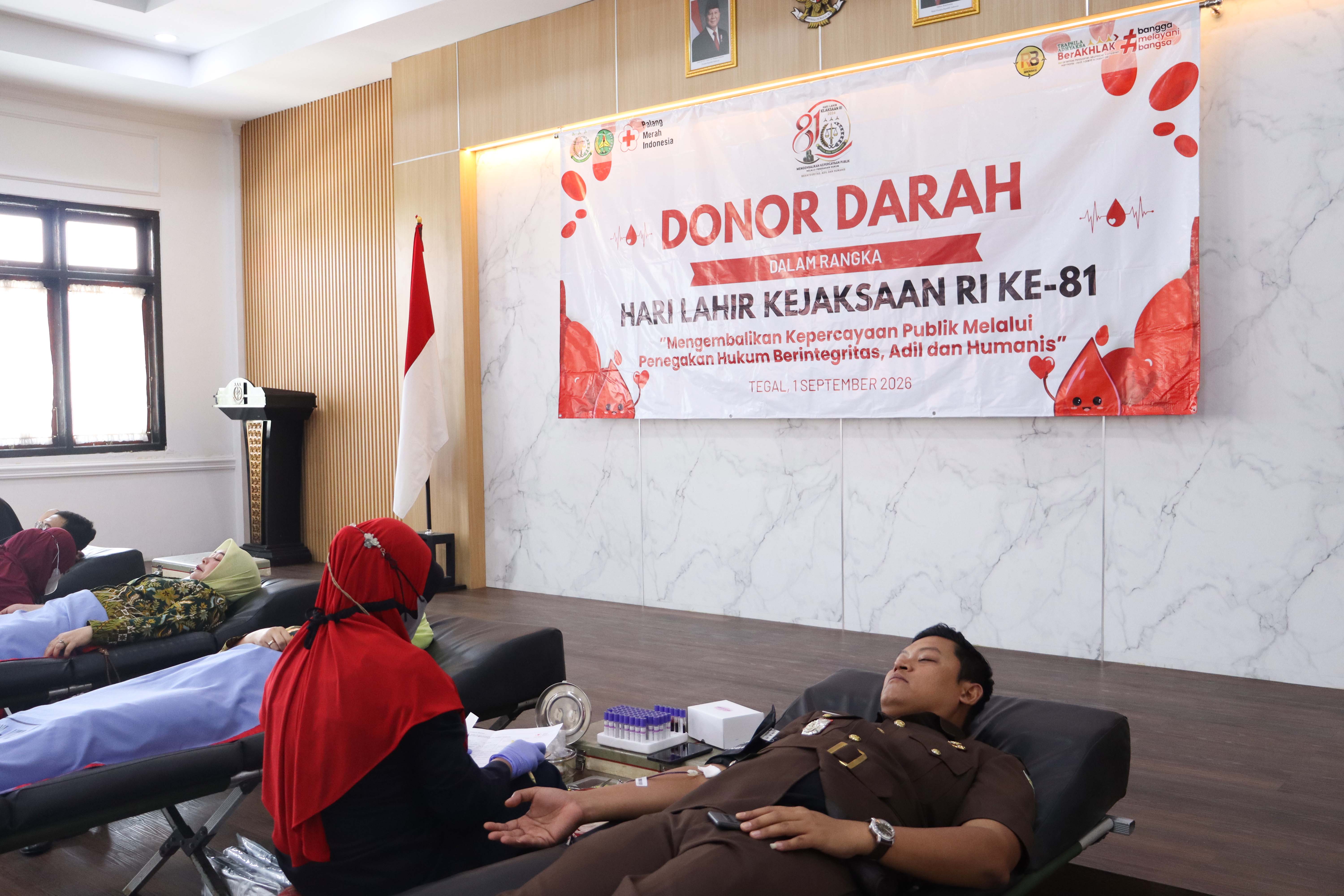 Wujud Kepedulian Sosial, Kejari Kota Tegal dan IAD Daerah Kota Tegal gelar Donor Darah Sambut Hari Lahir Kejaksaan RI Ke-81